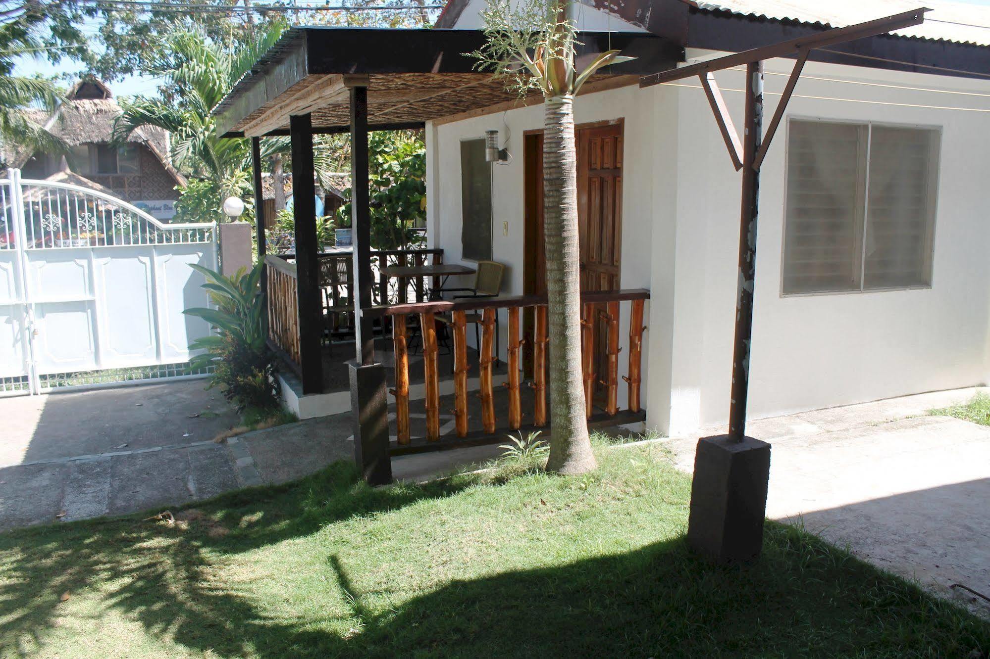 Paragayo Resort Tawala  Екстериор снимка