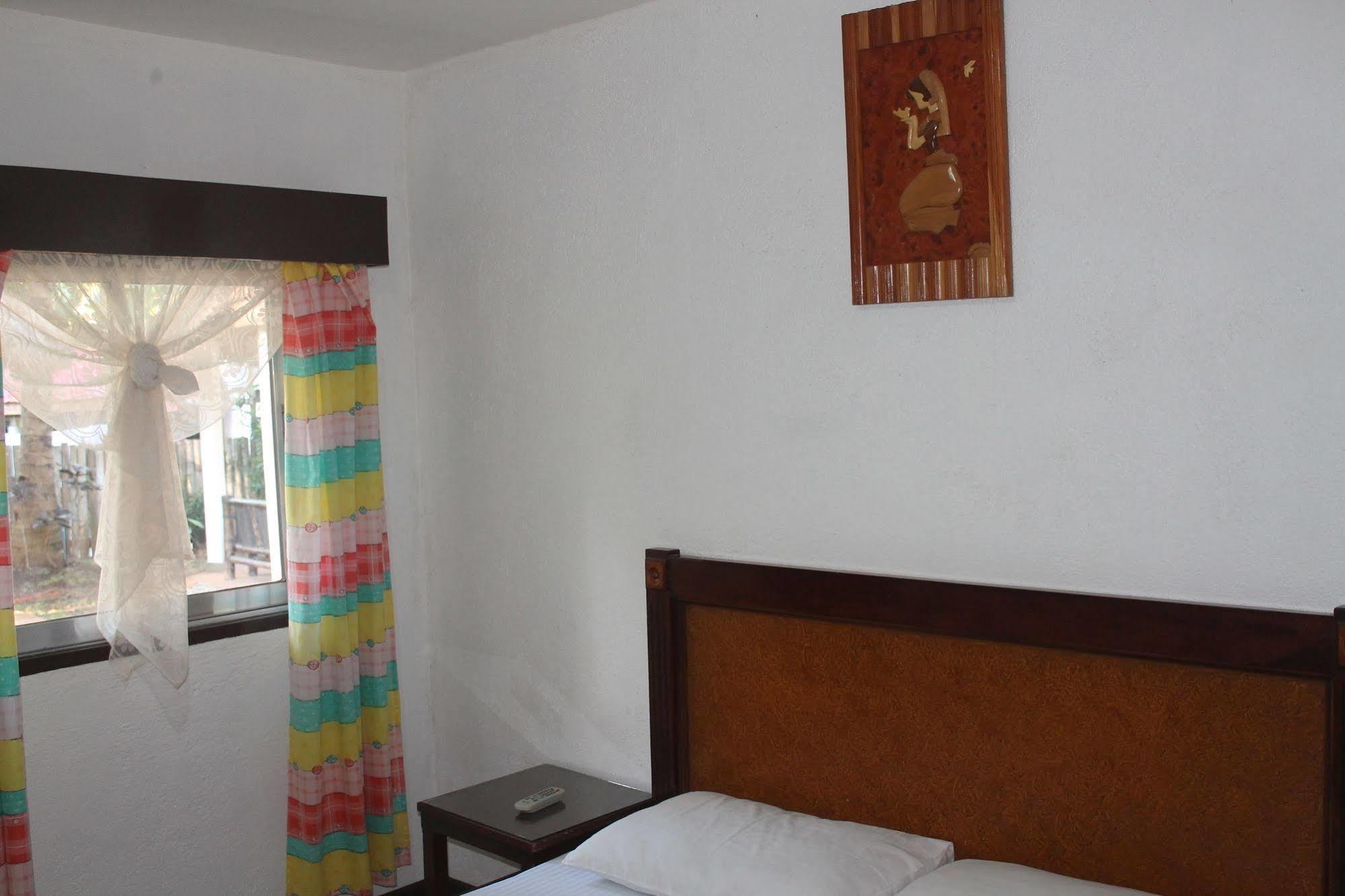 Paragayo Resort Tawala  Екстериор снимка
